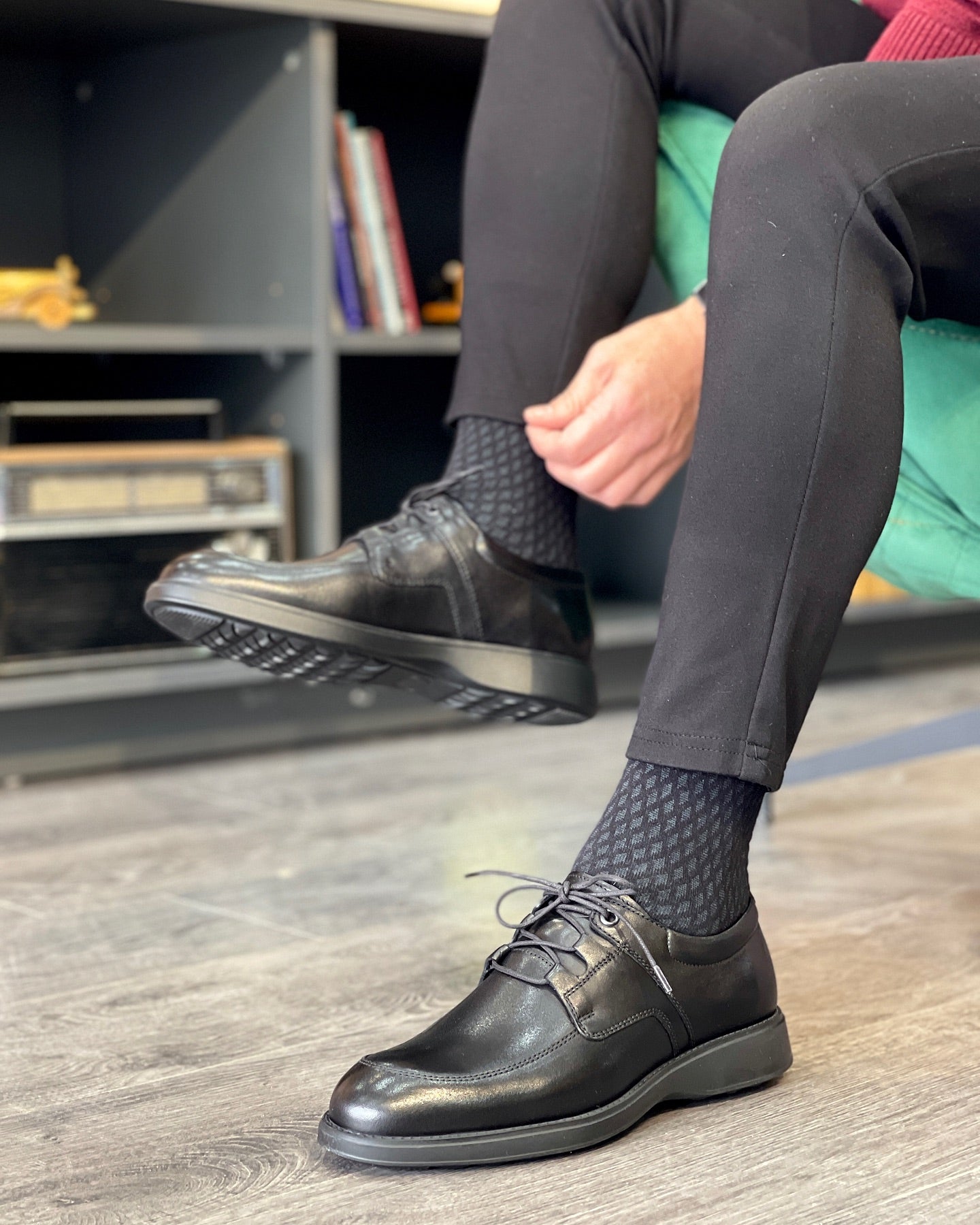 Luxurious handcrafted Cowhide leather shoes