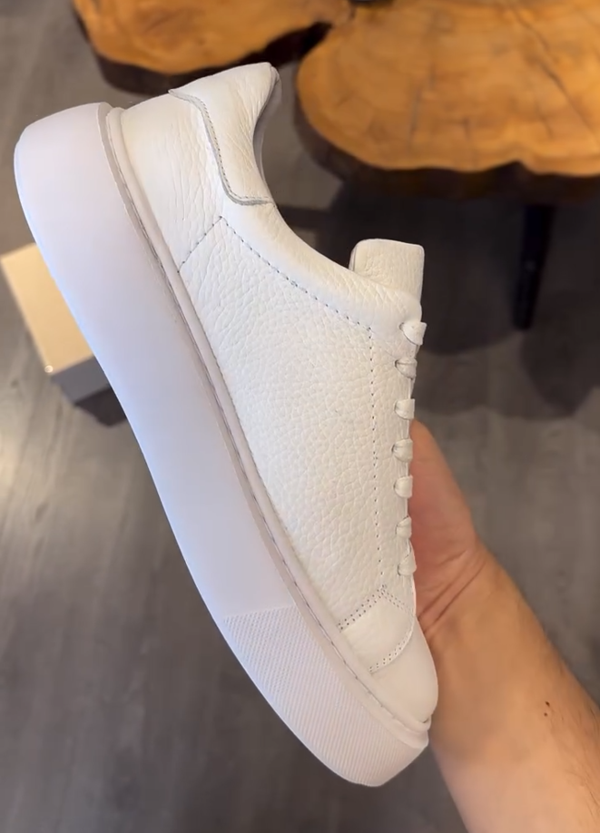 2025 New Style Genuine Leather Casual Sneakers