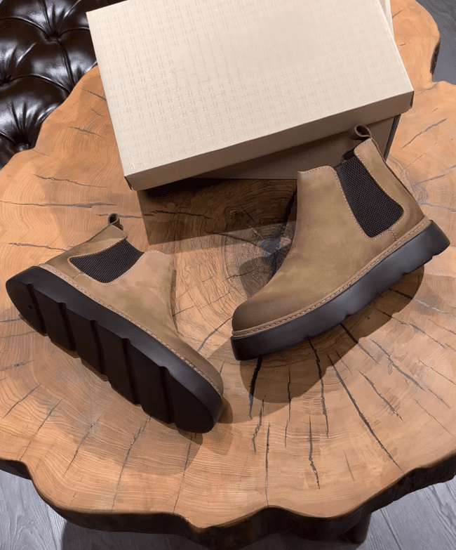 Thick-soled Versatile Suede Boots