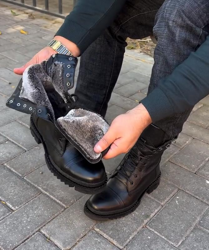 Men Textured Leather Wool Boots