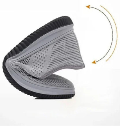 Solid color breathable soft sole sports shoes