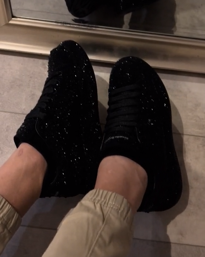 F122101 Dazzling Shoes