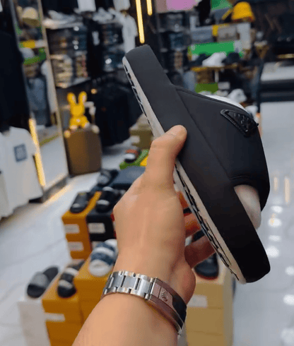 Rubber non-slip comfortable slippers