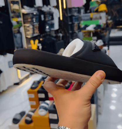 Rubber non-slip comfortable slippers
