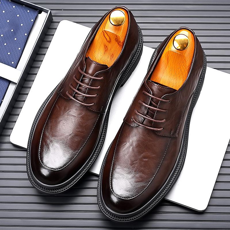 Men's casual leather shoes